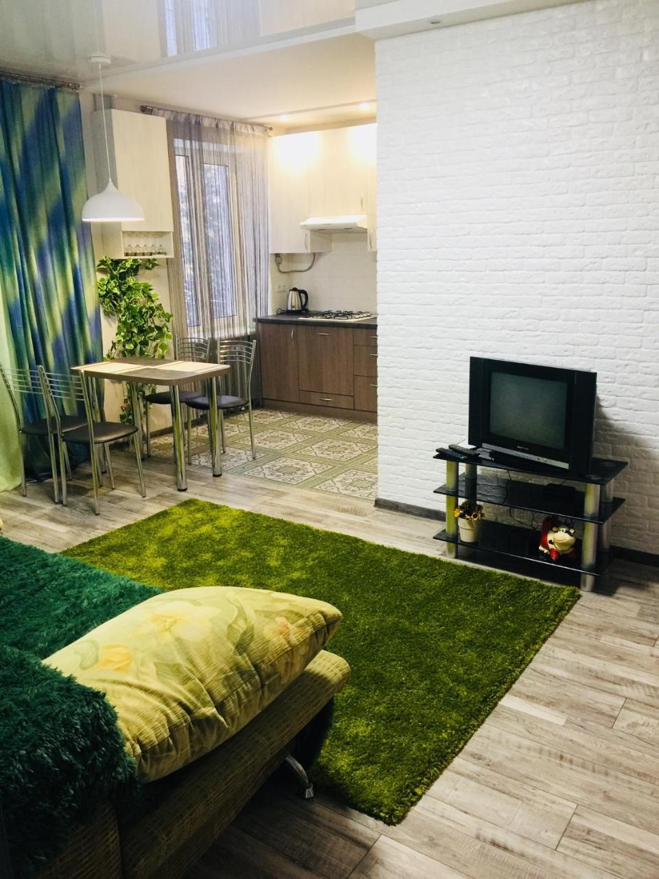 צ'רניהיב Двухкімнатна Студія מראה חיצוני תמונה